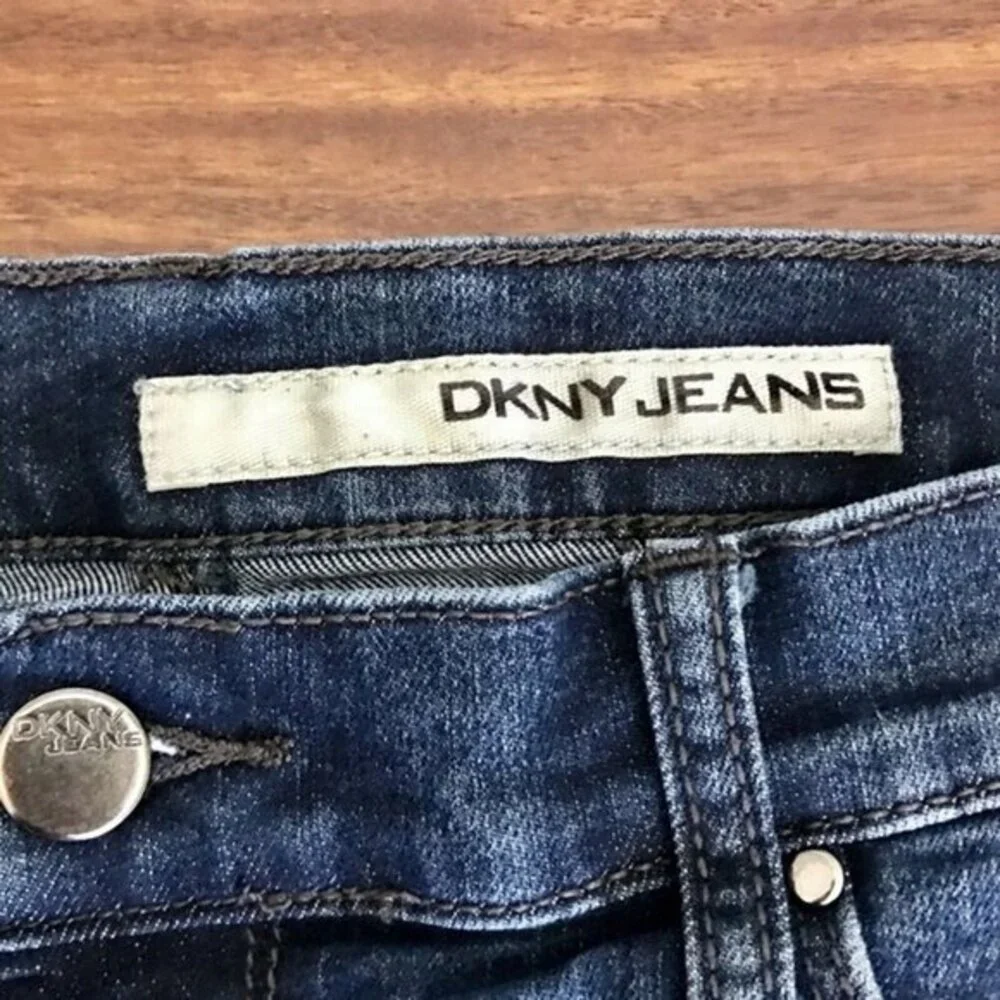 DKNY Jeans Women''s‎ Medium Wash Straight Leg Denim Blue Jeans Size 8 90's Y2K
